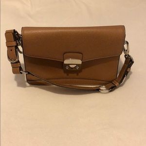Brown shoulder bag